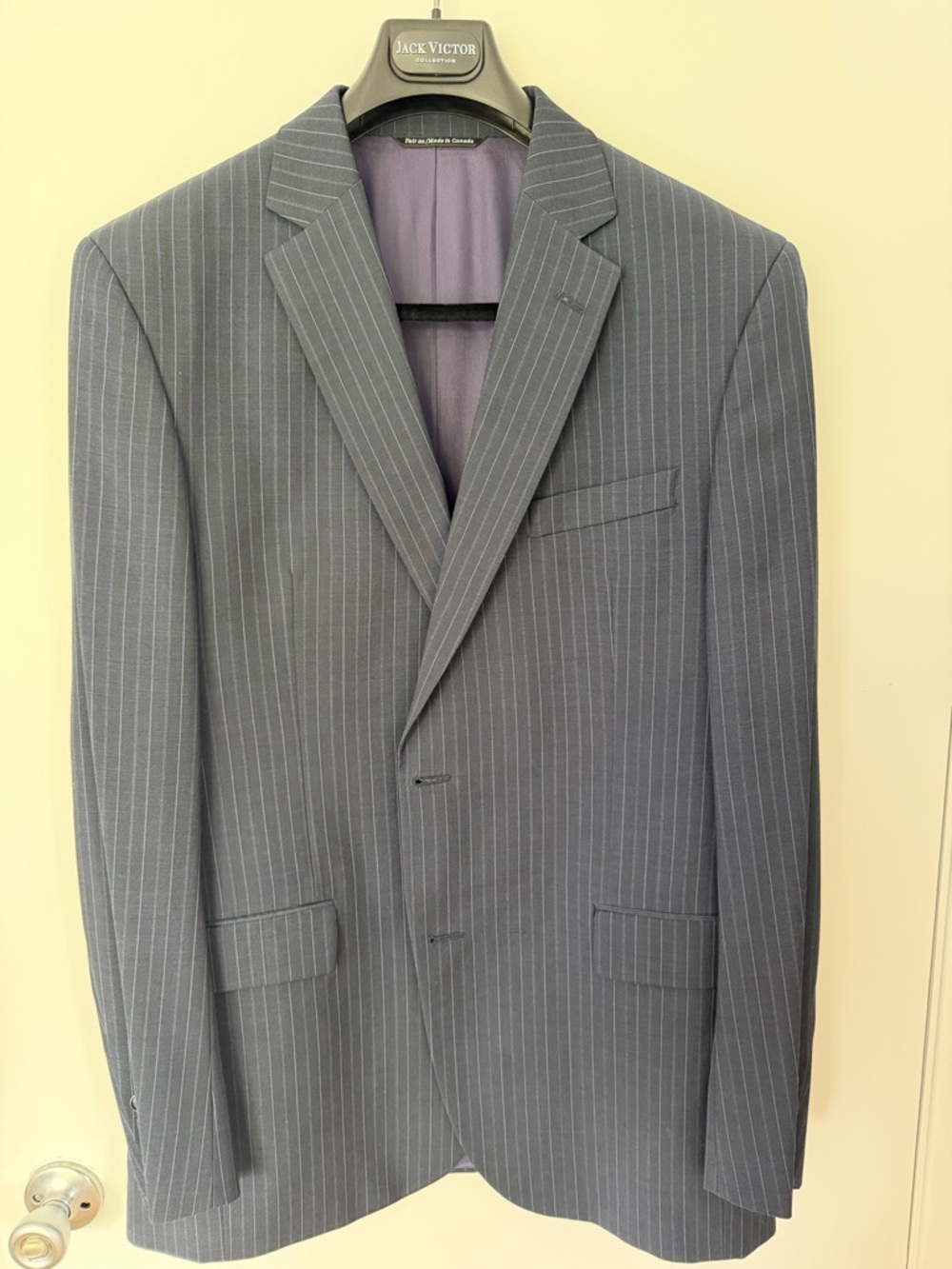 Jack Victor exceptional Blue Pinstripe Two-Button Suit 56R -Pant: W36” L33”